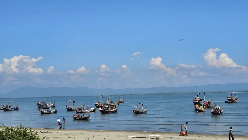 নাফ নদে নৌ চলাচলে আরাকান আর্মির নিষেধাজ্ঞা