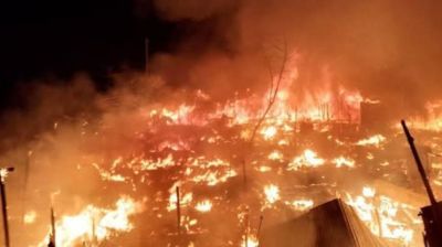 মধ্যরাতে রোহিঙ্গা ক্যাম্পে ভয়াবহ আগুন, ঘুমন্ত শিশু নিহত