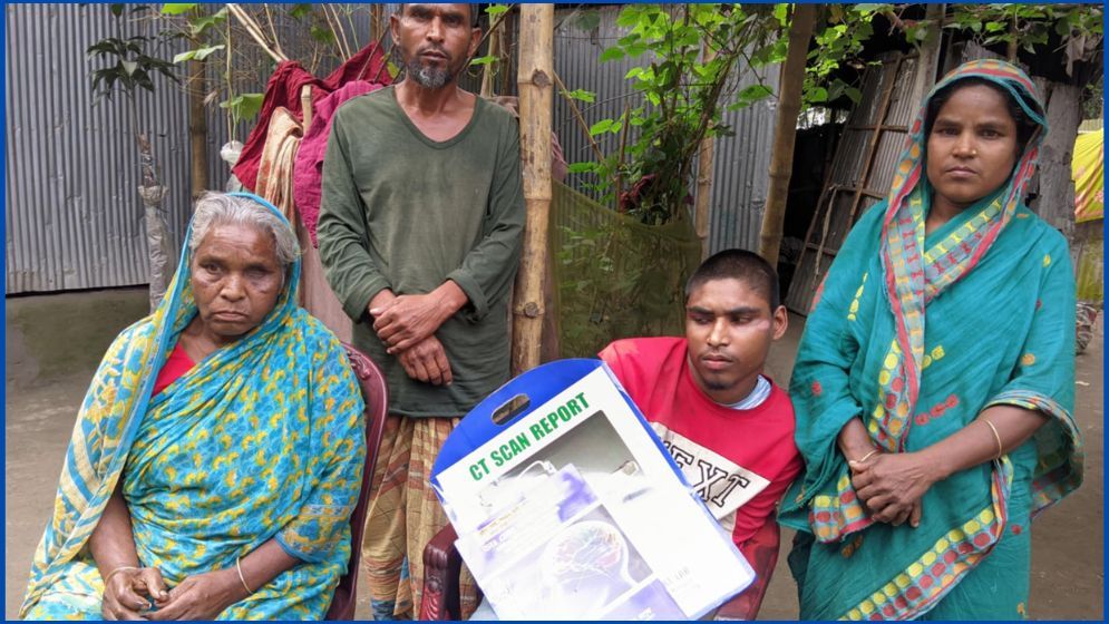 দীর্ঘদিন অসুস্থতায় নিঃস্ব পরিবার, বাঁচতে চায় মোখলেছুর