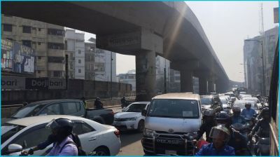 বিআরটিএ’র সিদ্ধান্তহীনতার ফল ভুগছে নগরবাসী