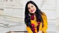 আমিও আল্লাহর ভক্ত, আজান শুনলে গায়ে কাঁটা দেয় : সৌমিতৃষা