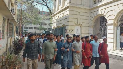 জবি শিক্ষার্থীদের ওপর হামলার প্রতিবাদে বিক্ষোভ মিছিল