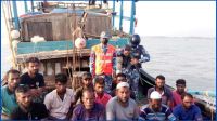 চারদিন পর ৯৯৯-এ কল, সাগরে ভাসমান ১৩ জেলে উদ্ধার