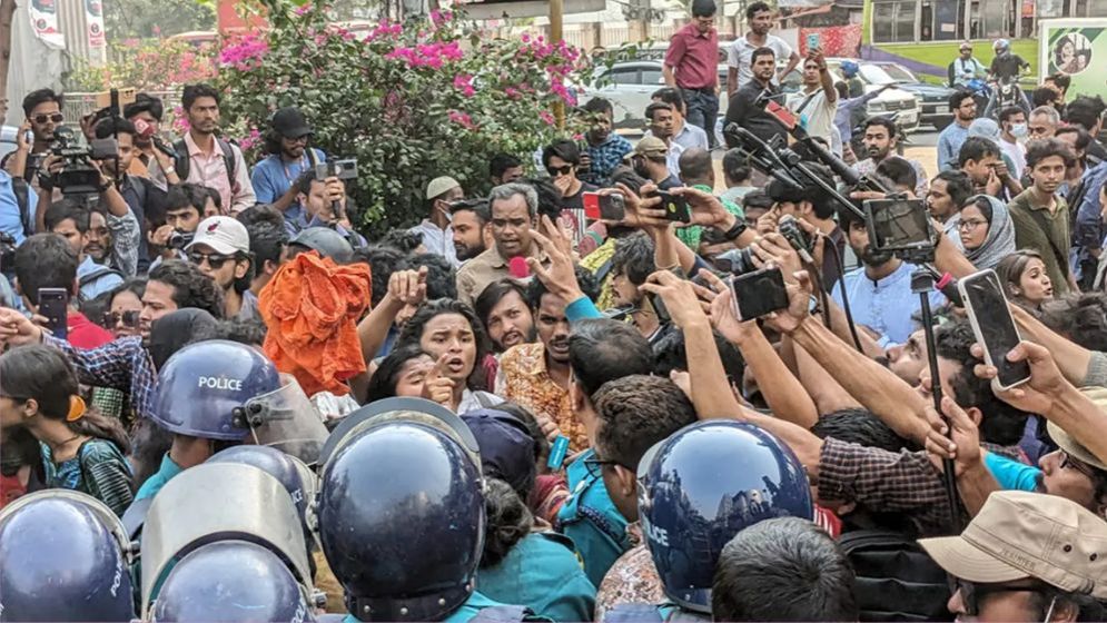 ধর্ষণবিরোধী পদযাত্রায় সংঘর্ষ, ১২ জনের নামে মামলা