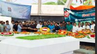 স্বাধীনতা দিবসে জবি ছাত্রদলের শ্রদ্ধাঞ্জলি