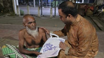 রাজধানীতে ছাত্রদল নেতা আফজালের ঈদ উপহার বিতরণ