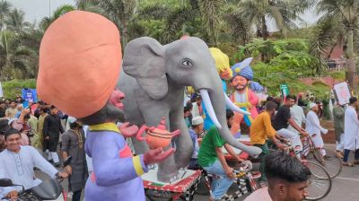 ঢাকায় সুলতানি আমলের আদলে ঈদ মিছিল