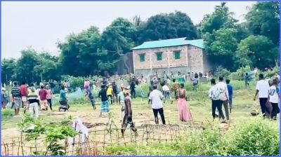 ধান শুকানোর জায়গা দখল নিয়ে দু'পক্ষের সংঘর্ষ, আহত ২০