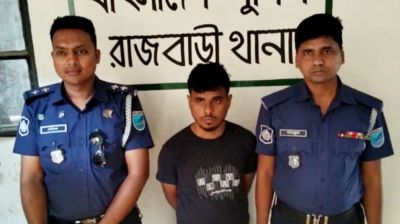 পরকীয়ার জেরে প্রবাসীর স্ত্রীকে হত্যা, যুবক গ্রেপ্তার