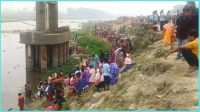 পুরাতন ব্রহ্মপুত্র নদে অষ্টমী স্নানোৎসবে পুণ্যার্থীদের ঢল