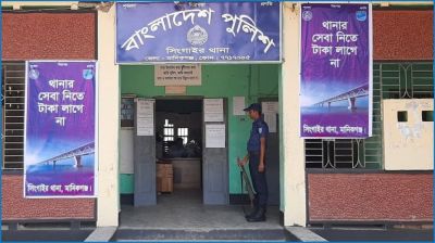 মানিকগঞ্জে ব্যবসায়ীকে কুপিয়ে ছিনতাই