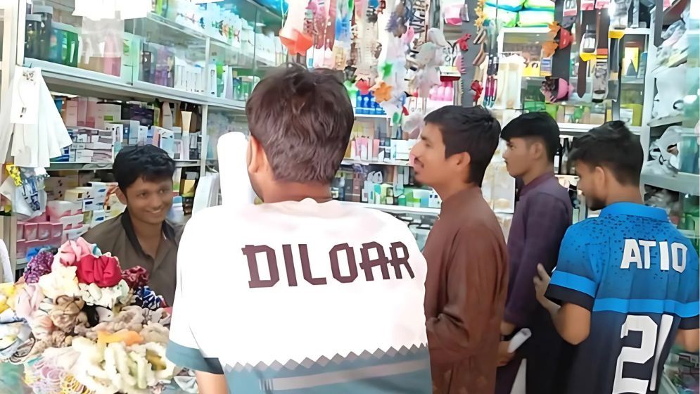 ইসরায়েলি পণ্য বয়কটে কুবি শিক্ষার্থীদের ব্যতিক্রমী উদ্যোগ