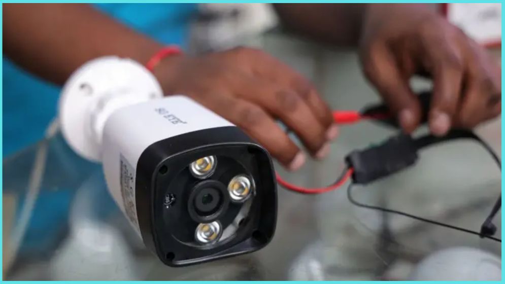 মাদ্রাসা-ছাত্রীদের কক্ষে সিসি ক্যামেরা, ঘটনা কী?