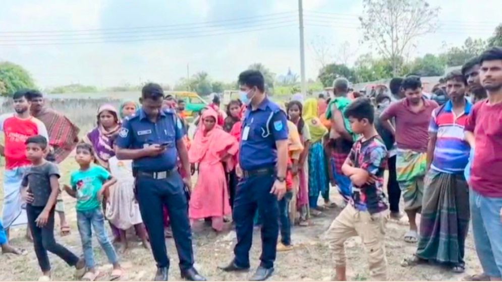 পূর্বাচলে পরিত্যক্ত প্লটে মিলল যুবকের রক্তাক্ত মরদেহ