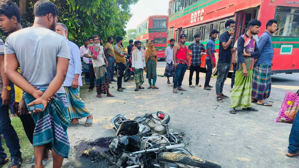 কুষ্টিয়ায় বাসচাপায় ২ মোটরসাইকেল আরোহী নিহত