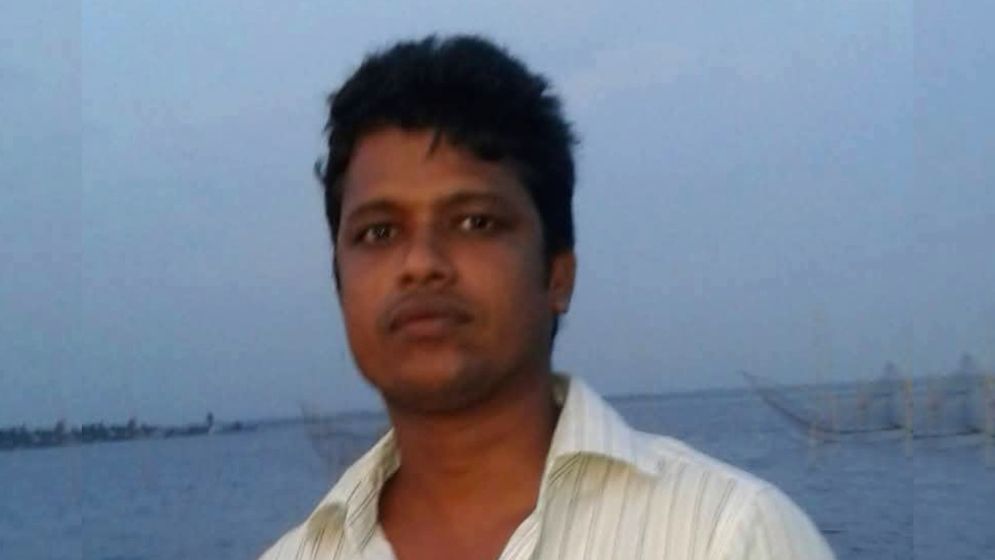 ঘর ঠিক করতে গিয়ে বিদ্যুৎস্পৃষ্টে শিক্ষকের মৃত্যু