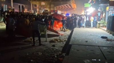 গাজীপুরে অসামাজিক কার্যকলাপের অভিযোগ তুলে আবাসিক হোটেলে ভাঙচুর