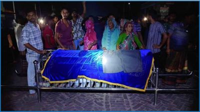 পাওনা টাকা চাওয়ায় দোকানিকে পিটিয়ে হত্যা, লাশ নিয়ে বিক্ষোভ