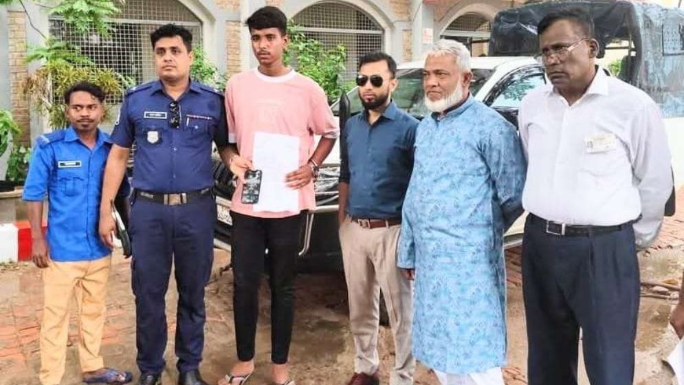 এসএসসি পরীক্ষায় নকল সরবরাহ, যুবকের কারাদণ্ড