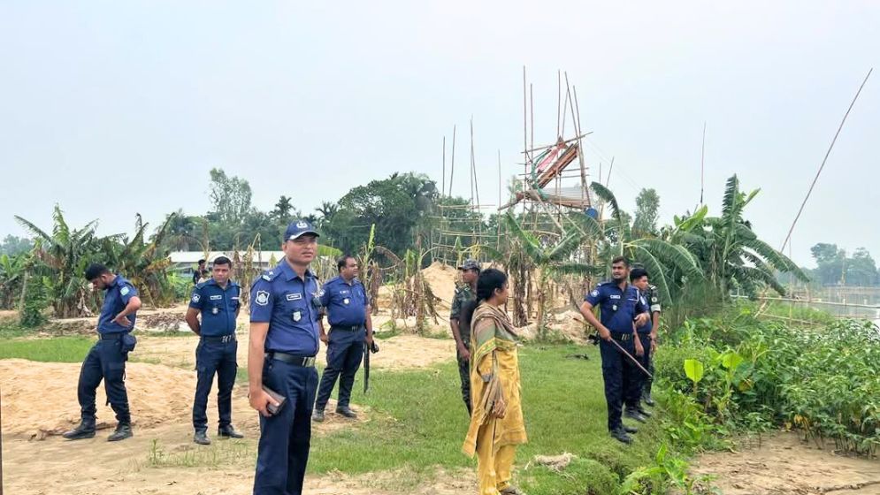 নালিতাবাড়ীতে অবৈধ বালু উত্তোলনে ভ্রাম্যমাণ আদালতের অভিযান