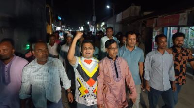 হাতীবান্ধায় সীমান্তে হত্যার প্রতিবাদে বিক্ষোভ মিছিল