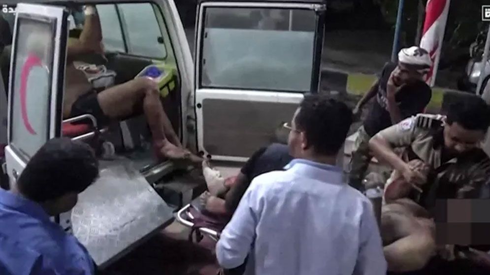 ইয়েমেনের রাস ইসা বন্দরে মার্কিন হামলা, নিহত বেড়ে ৭৪
