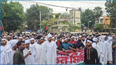৬ দফা দাবিতে পলিটেকনিক ইনস্টিটিউটের শিক্ষার্থীদের কাফন মিছিল