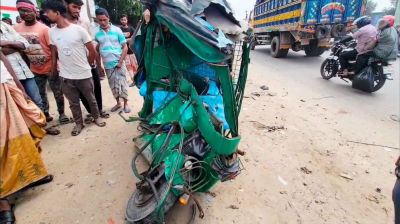 রূপগঞ্জে বাসের ধাক্কায় অটোরিকশা চালক নিহত