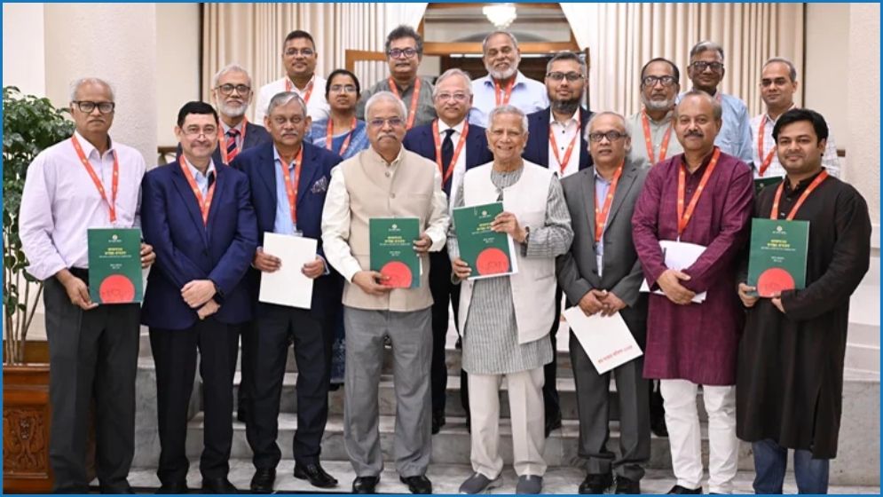 শ্রম সংস্কার কমিশনের প্রতিবেদন জমা