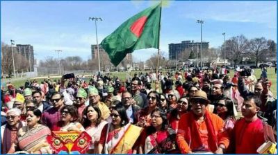 টরন্টোয় ‘মঙ্গল শোভাযাত্রায়’ প্রবাসী বাঙালিদের ঢল