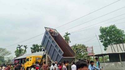 পঞ্চগড়ে ট্রাক মেরামত করতে গিয়ে বিদ্যুৎস্পৃষ্টে মেকানিকের মৃত্যু