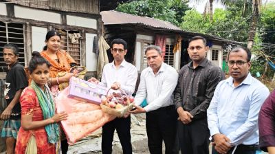 সদ্য মা হওয়া মানসিক ভারসাম্যহীন নারীর পাশে ইউএনও