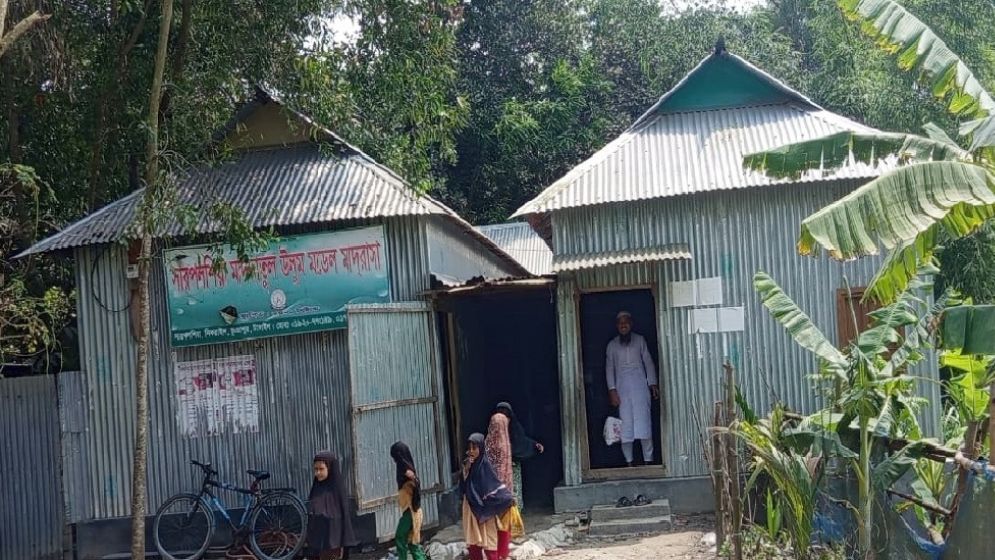 ভূঞাপুরে মাদ্রাসার মুহতামিমের বিরুদ্ধে অর্থ আত্মসাতের অভিযোগ