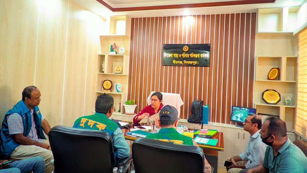 বীরগঞ্জ হাসপাতালে দুদকের অভিযান, দুর্নীতির নানা চিত্র উন্মোচন