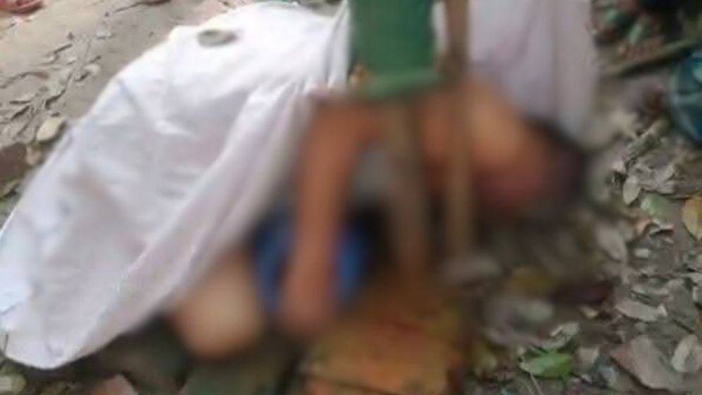 টিউবওয়েলের পাশে পড়ে ছিল ব্যবসায়ীর মরদেহ