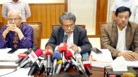 গণতান্ত্রিক আকাঙ্ক্ষা বাস্তবায়নের দুয়ার খুলতে হবে : আলী রীয়াজ