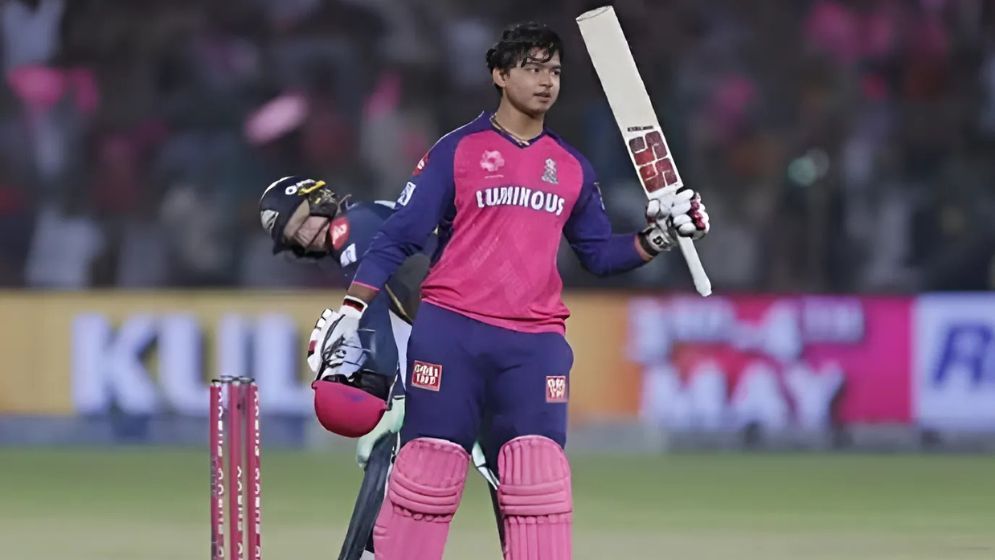 মাত্র ১৪ বছরেই আইপিএলে ইতিহাস গড়লেন বৈভব সূর্যবংশী