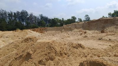 অবাধে দেয়াং পাহাড় কাটছে কেইপিজেড