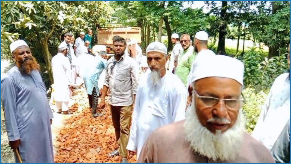 চরফ্যাশনে জামায়াতের উদ্যোগে রাস্তা সংস্কার