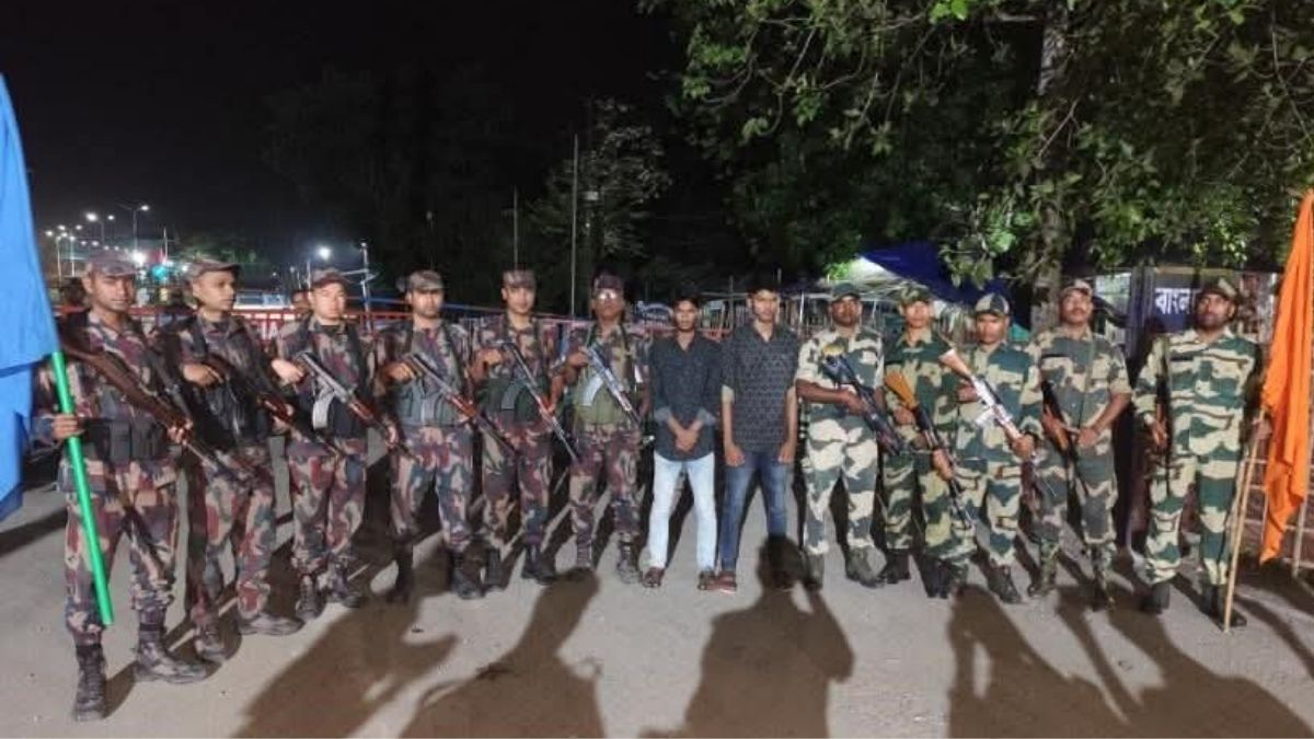 ছবি তোলার সময় আটক ২ বাংলাদেশিকে ফেরত দিল বিএসএফ