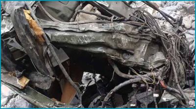কাশ্মীরে ভারতীয় সেনাবাহিনীর গাড়ি খাদে পড়ে নিহত ৩