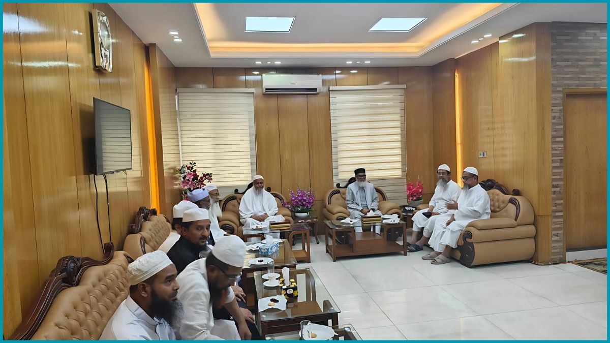 ধর্ম উপদেষ্টার সঙ্গে হাইআতুল উলয়ার প্রতিনিধি দলের সাক্ষাৎ