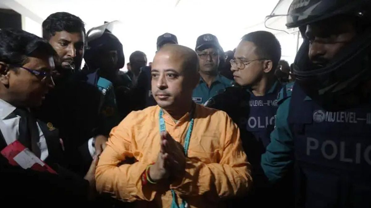 আইনজীবী হত্যা মামলায় চিন্ময়কে গ্রেপ্তার দেখানোর নির্দেশ আদালতের