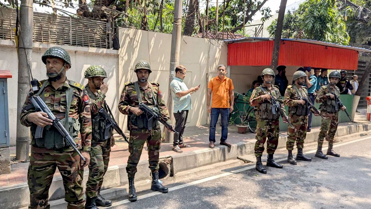 ফিরোজায় বাড়তি নিরাপত্তা, সেনাবাহিনী মোতায়েন