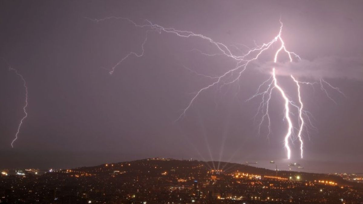 জামালগঞ্জে হাওরে ধান কাটার সময় বজ্রপাতে কৃষকের মৃত্যু