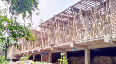 গৌরনদীতে সরকারি খাল দখল করে পাকা স্থাপনা নির্মাণ