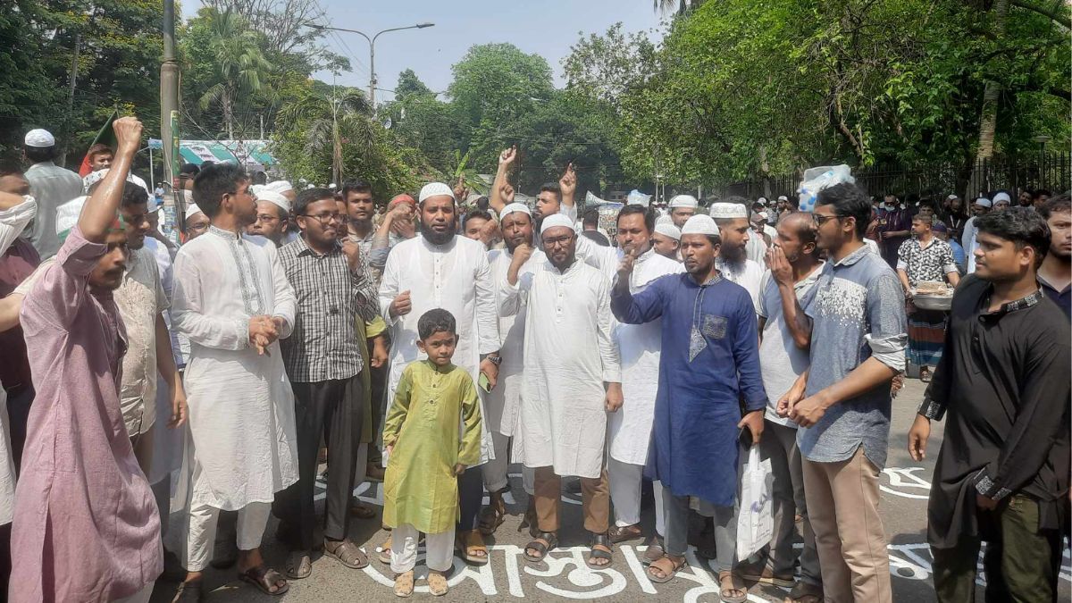 জনস্রোতে পরিণত হচ্ছে ইন্টার কন্টিনেন্টাল এলাকা