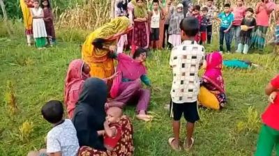 বাড়ির পাশের জমিতে মিলল স্কুলছাত্রীর নিথর দেহ