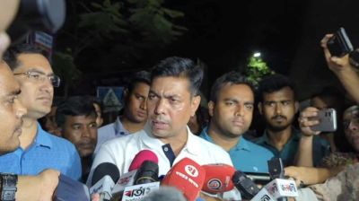 শাহবাগে ব্যারিকেড সরিয়েছে পুলিশ
