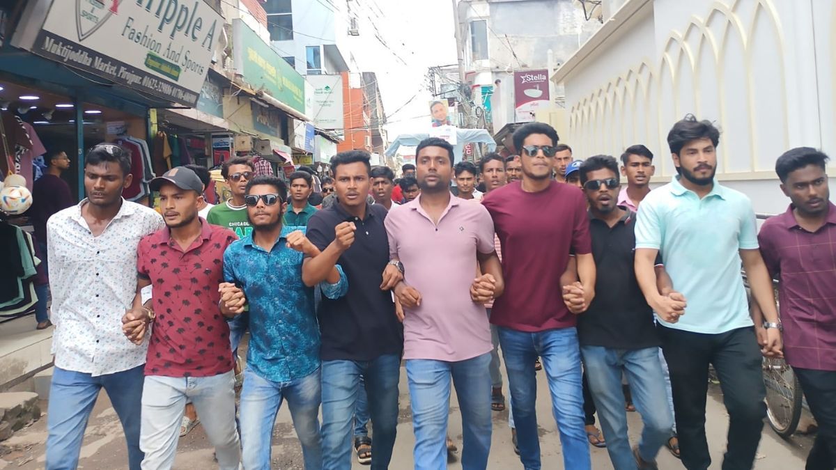 ছাত্রদলের কমিটিতে ছাত্রলীগপন্থীদের পদ দেওয়ার প্রতিবাদে বিক্ষোভ